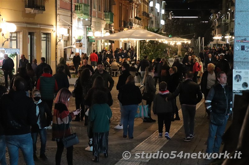 A Cosenza  grande festa su Corso Mazzini e Via Montesanto per il quinto compleanno di MFO, Milano Fashion Outlet.